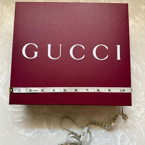 Gucci Deep Burgundy Box with White Logo - Picture 5 of 7